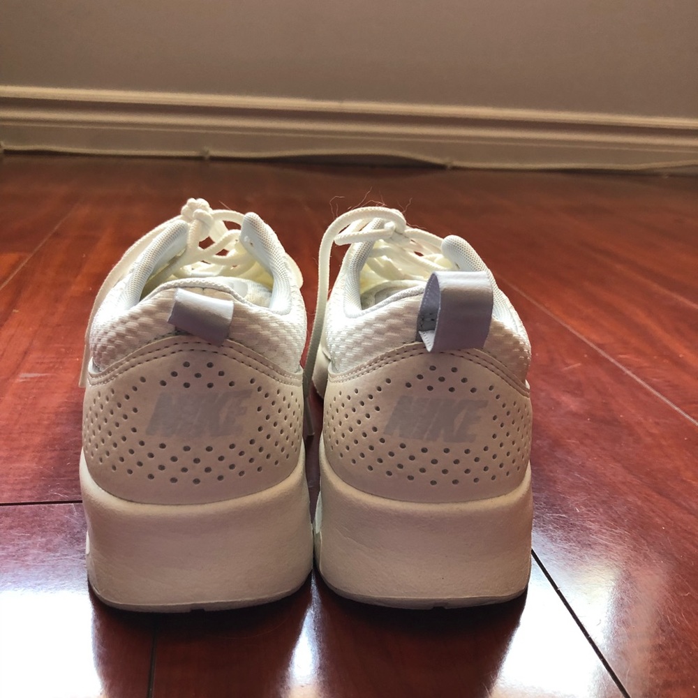 Nike Air Max Thea size 8 women’s BRAND NEW!